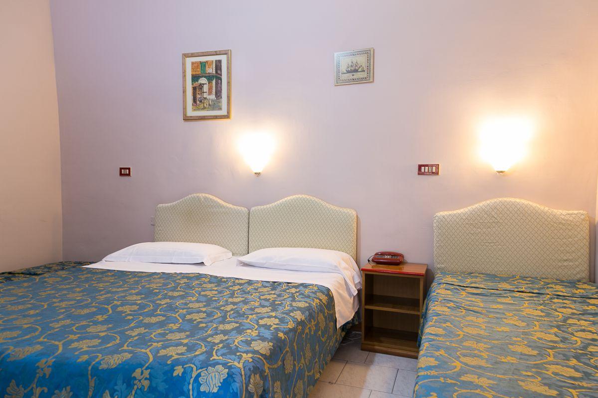 Hotel Altavilla 9 โรม ภายนอก รูปภาพ