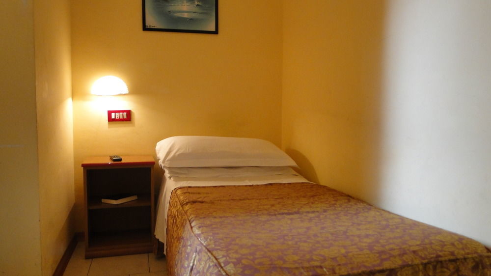 Hotel Altavilla 9 โรม ภายนอก รูปภาพ