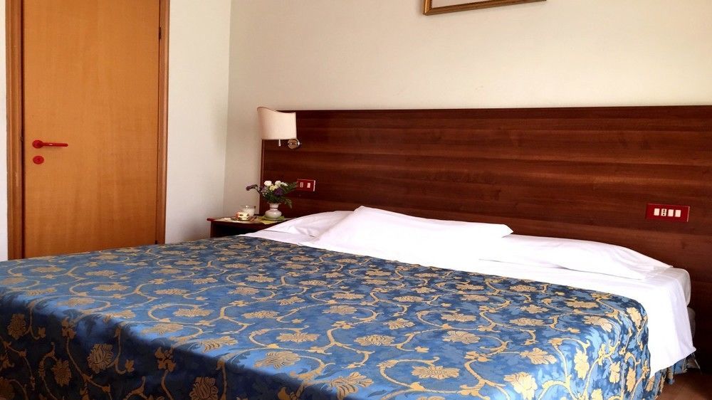 Hotel Altavilla 9 โรม ภายนอก รูปภาพ